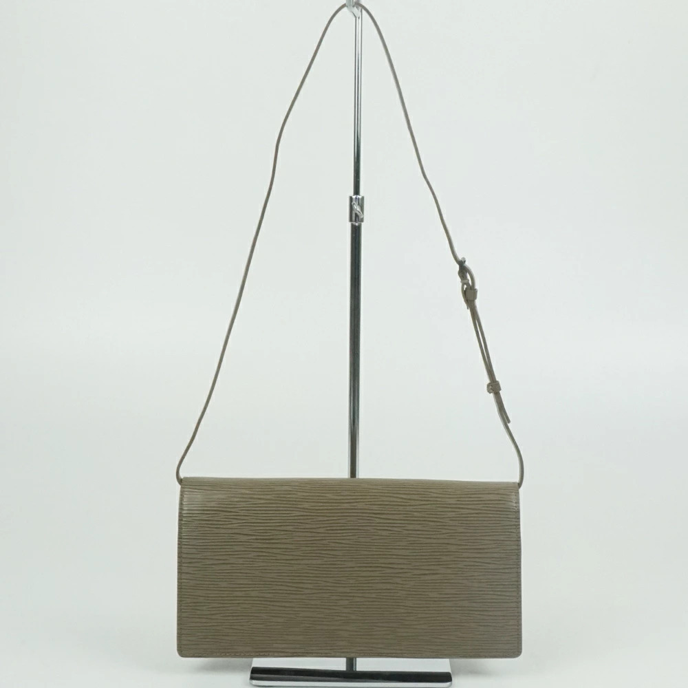 LOUIS VUITTON Honfleur Epi Leather Lilac Purple Clutch Bag Shoulder
